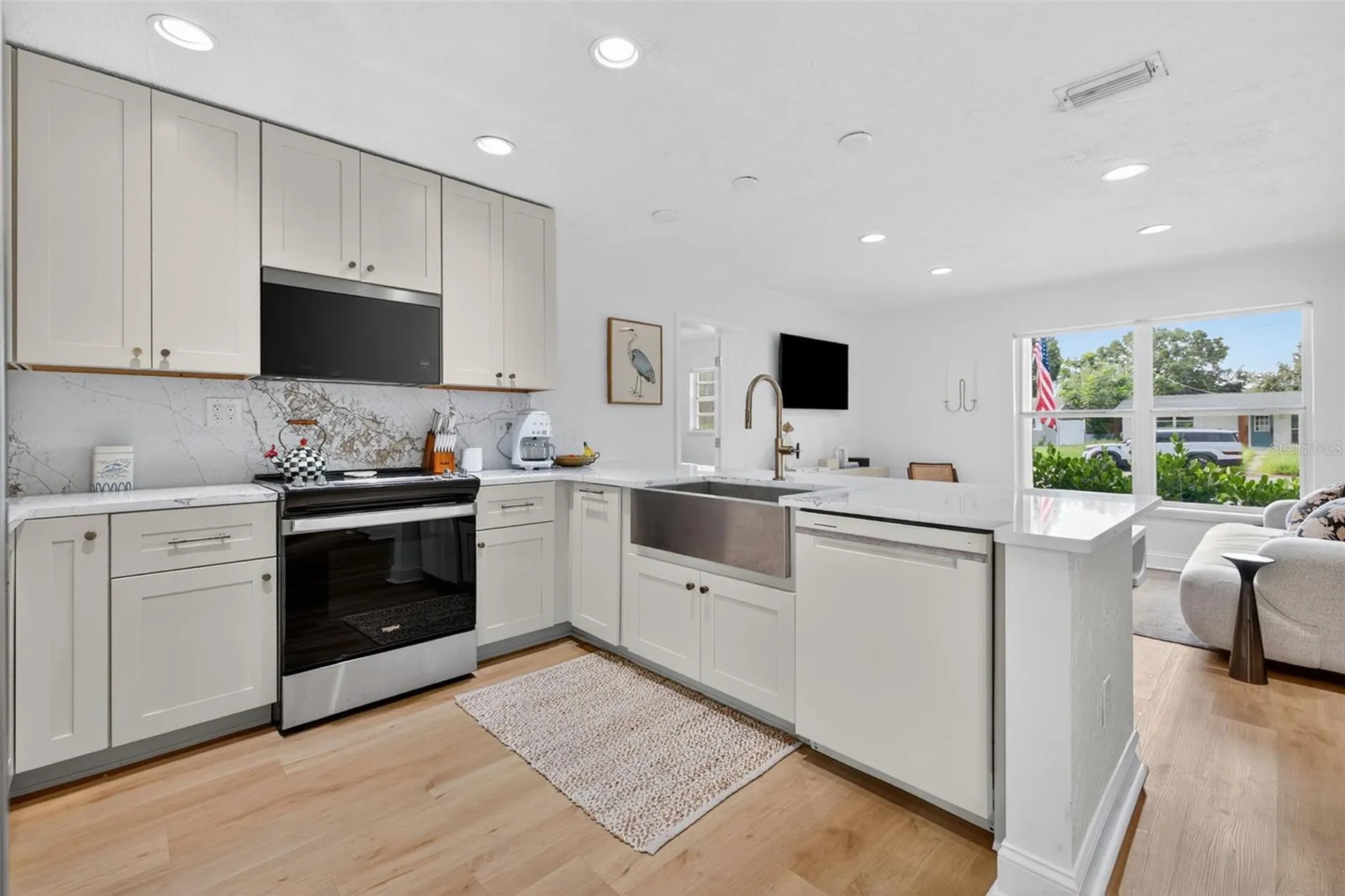 637 41st Avenue NE St Petersburg FL 33703