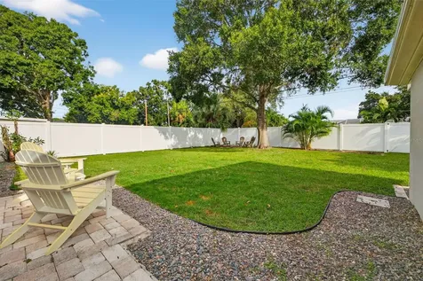 637 41st Avenue NE St Petersburg FL 33703