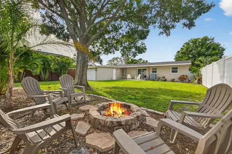 637 41st Avenue NE St Petersburg FL 33703