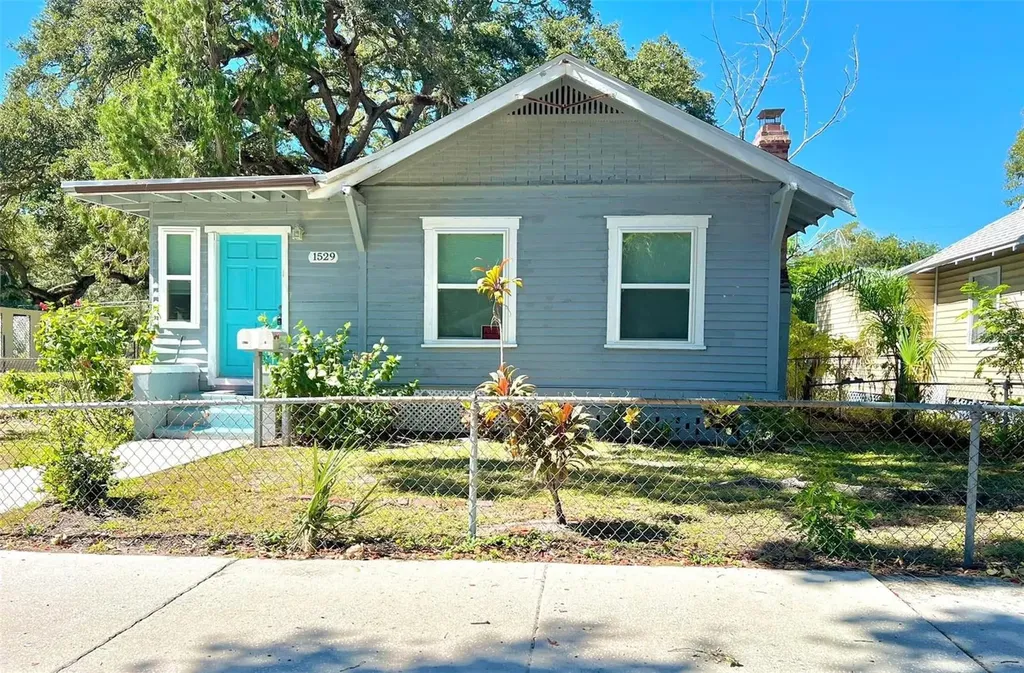 1529 12th Street S St Petersburg FL 33705