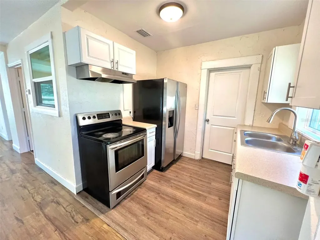 1529 12th Street S St Petersburg FL 33705