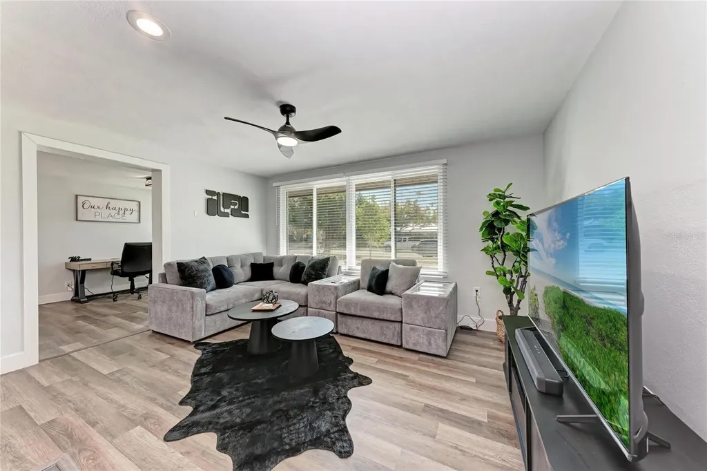 339 Suwanee Avenue Sarasota FL 34243