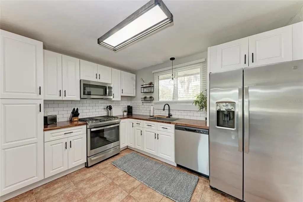 339 Suwanee Avenue Sarasota FL 34243