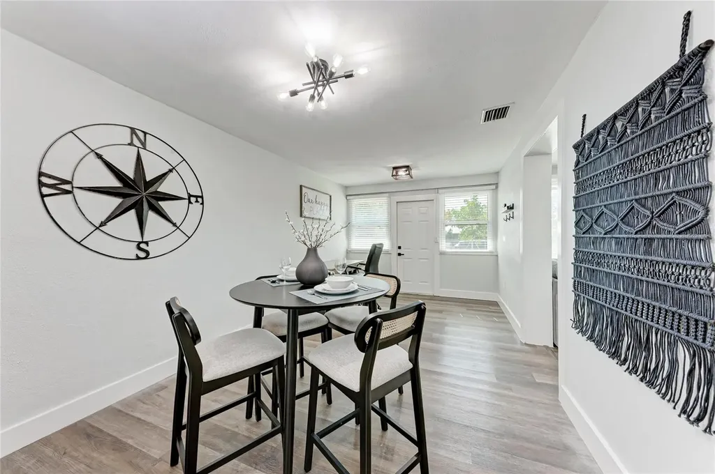 339 Suwanee Avenue Sarasota FL 34243