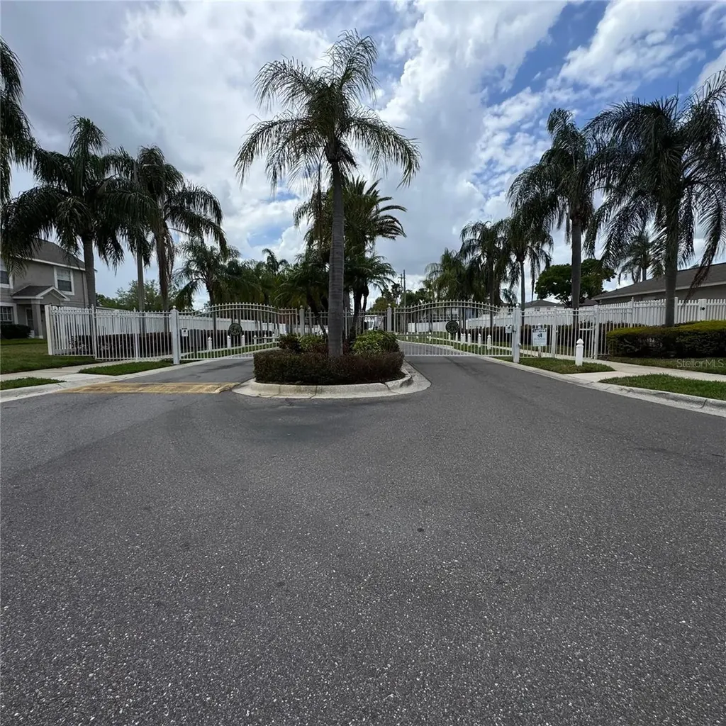306 Kensington Lake Circle Brandon FL 33511