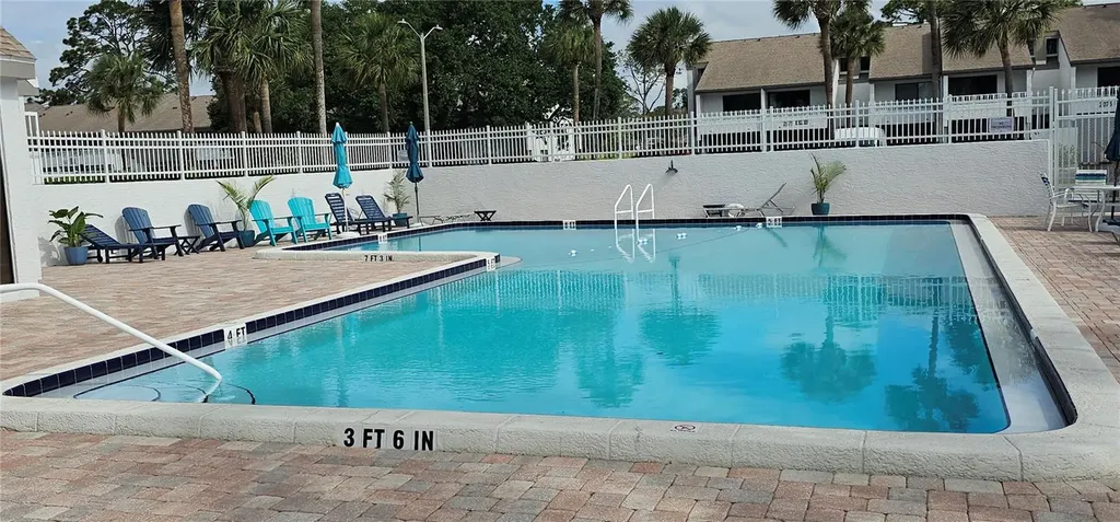 2025 Lakewood Club Drive S St Petersburg FL 33712