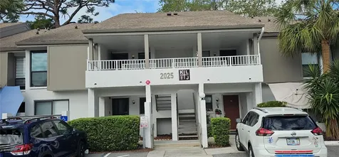2025 Lakewood Club Drive S St Petersburg FL 33712