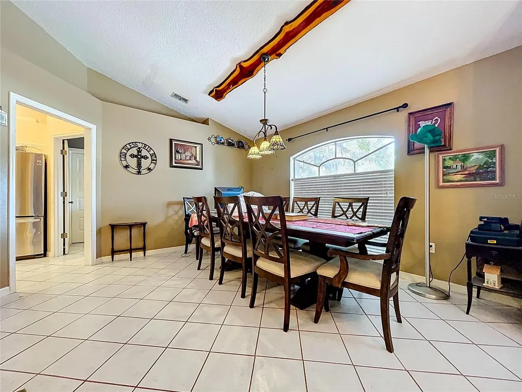8402 Southwood Pines Street Lithia FL 33547