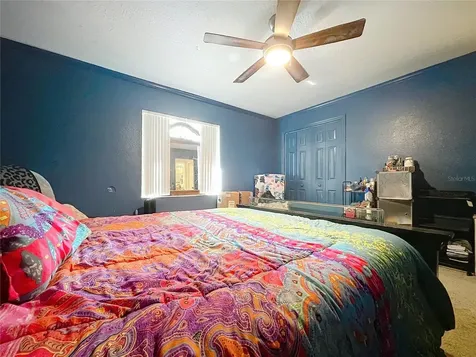 8402 Southwood Pines Street Lithia FL 33547