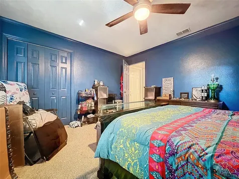 8402 Southwood Pines Street Lithia FL 33547