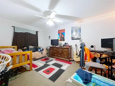 8402 Southwood Pines Street Lithia FL 33547