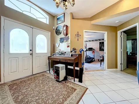 8402 Southwood Pines Street Lithia FL 33547