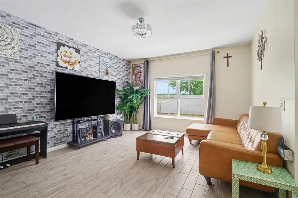 1073 Wanderer Drive Deltona FL 32738