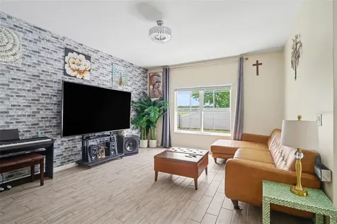 1073 Wanderer Drive Deltona FL 32738