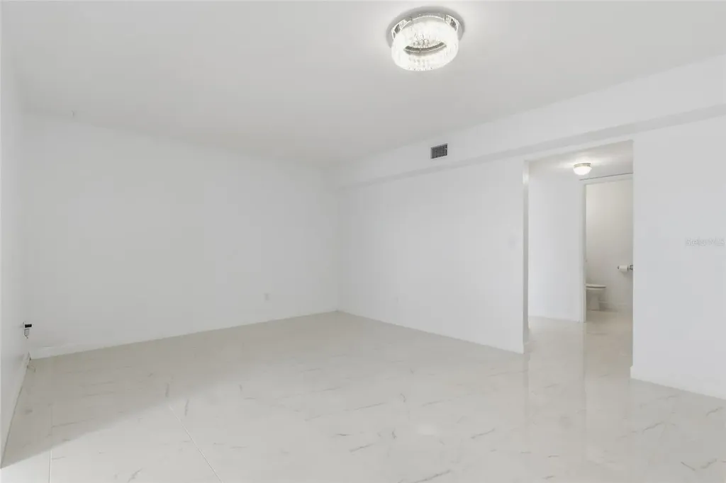 2530 W Tennessee Avenue Tampa FL 33629
