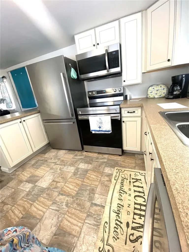 6517 Arizona Street Bradenton FL 34207