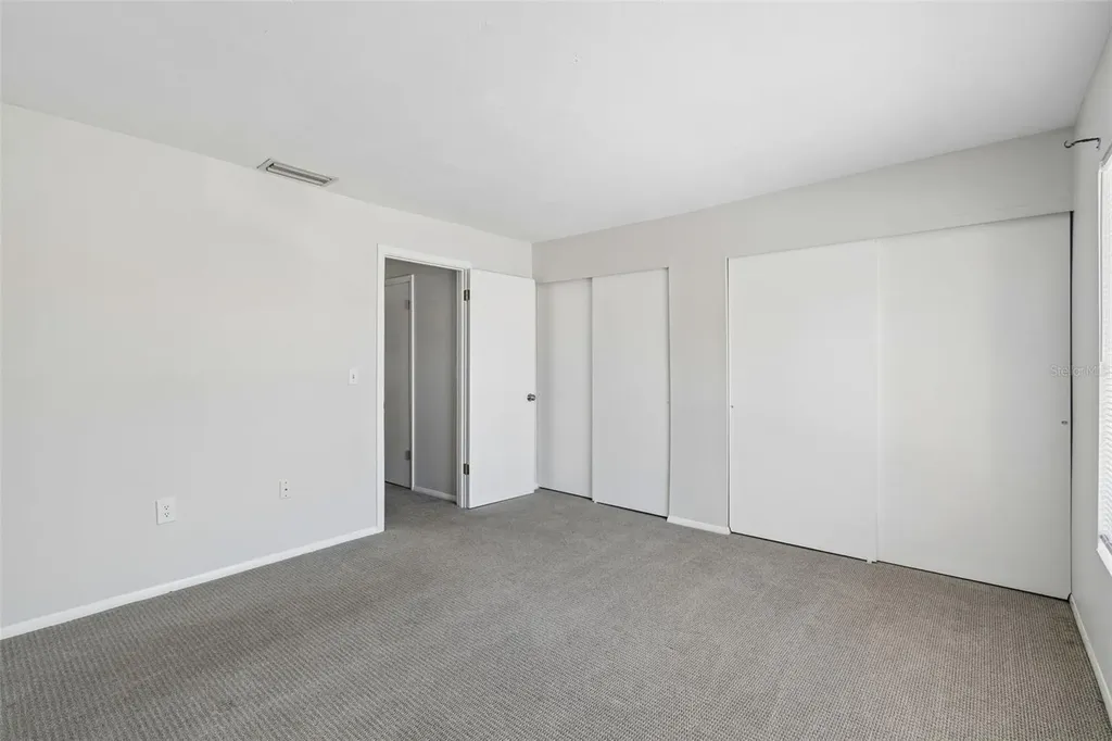 2725 Hidden Lake Boulevard Sarasota FL 34237