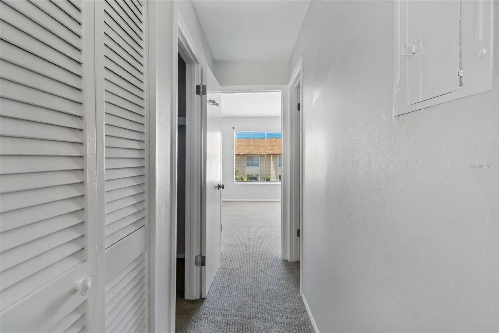 2725 Hidden Lake Boulevard Sarasota FL 34237