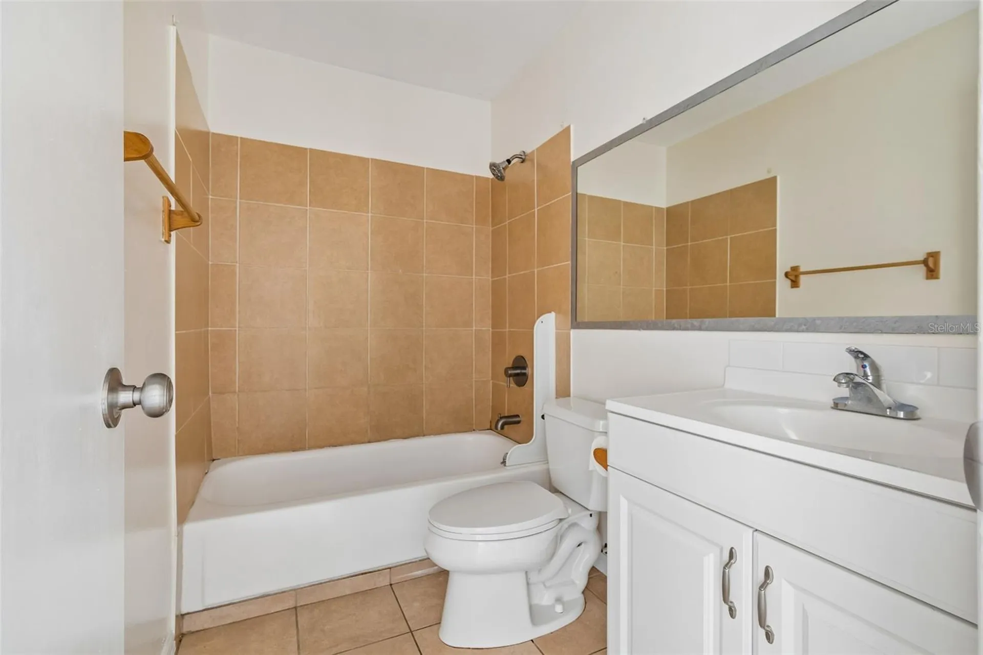 2725 Hidden Lake Boulevard Sarasota FL 34237
