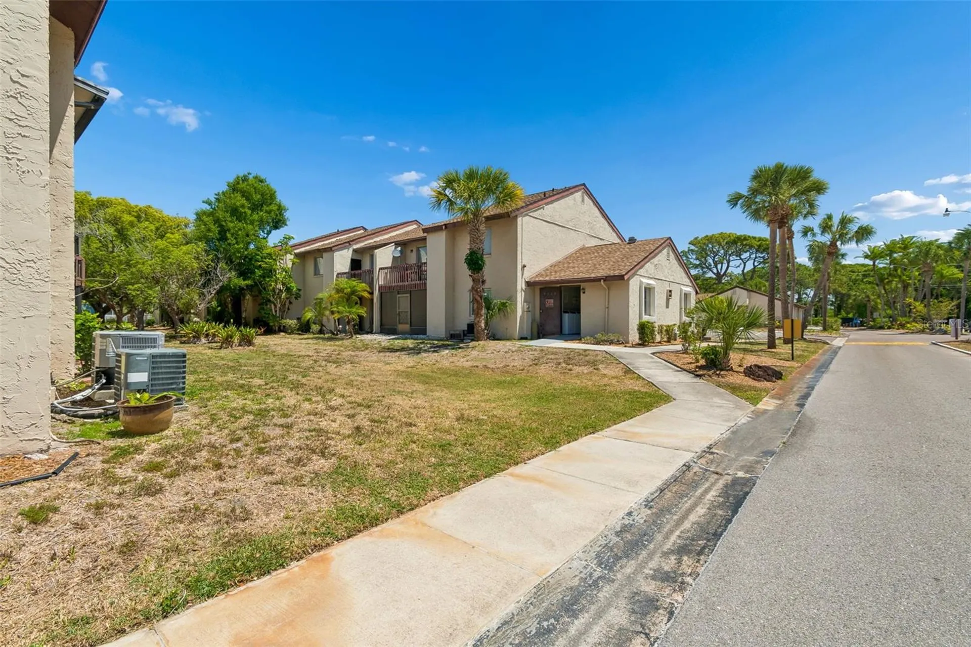 2725 Hidden Lake Boulevard Sarasota FL 34237
