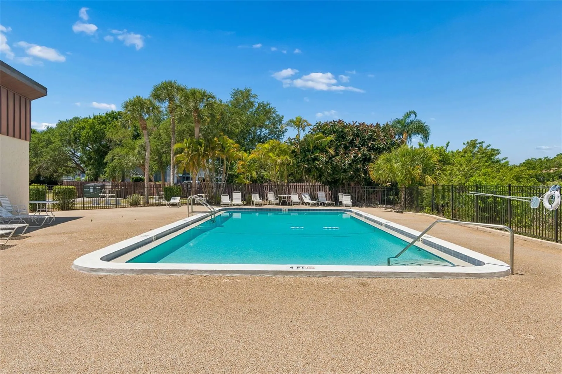 2725 Hidden Lake Boulevard Sarasota FL 34237