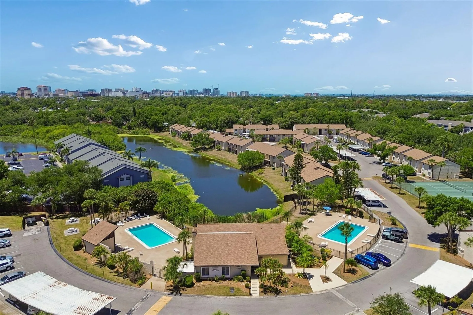 2725 Hidden Lake Boulevard Sarasota FL 34237