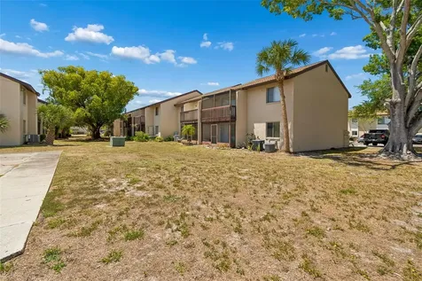 2725 Hidden Lake Boulevard Sarasota FL 34237