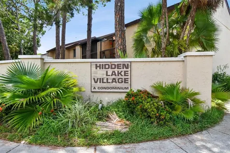 2725 Hidden Lake Boulevard Sarasota FL 34237