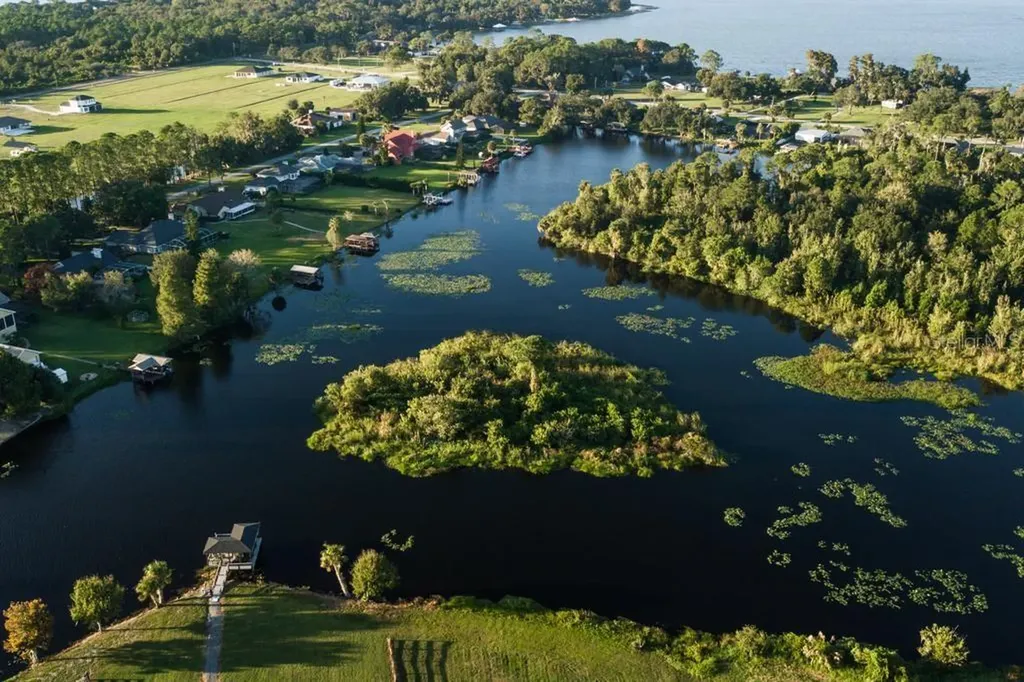 3430 Lake Diane Road Tavares FL 32778