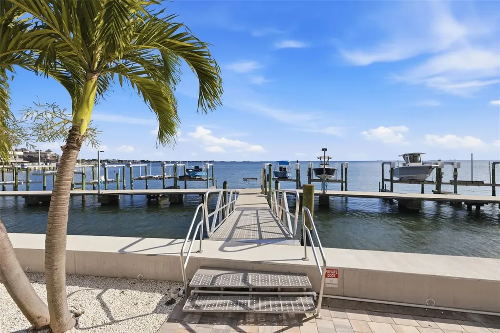 5700 Mariner Street Tampa FL 33609