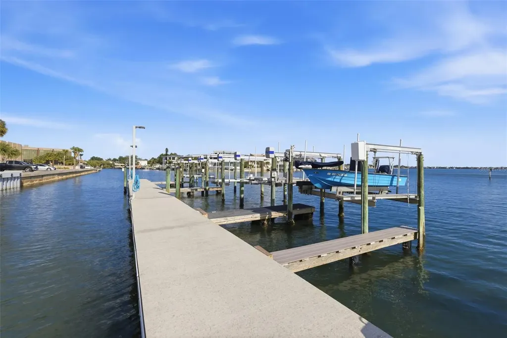 5700 Mariner Street Tampa FL 33609