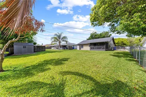 325 Minnesota Avenue St Cloud FL 34769
