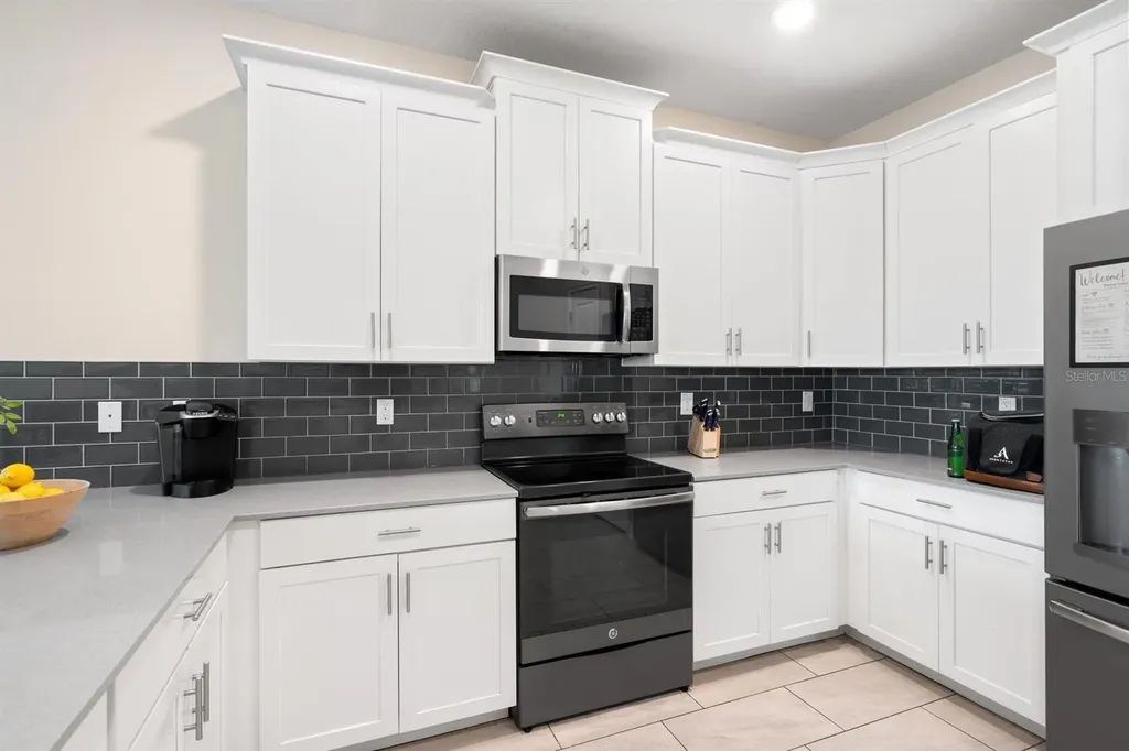 9050 Stinger Drive Davenport FL 33896