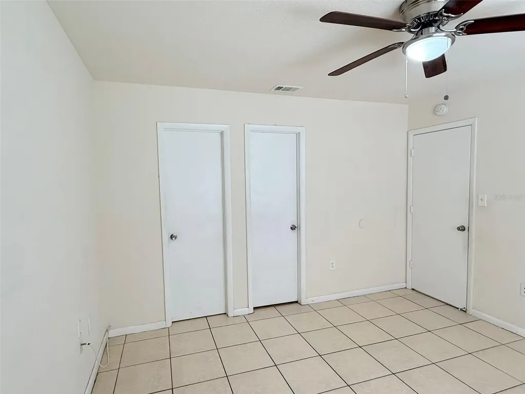 2615 E Curtis Street Tampa FL 33610