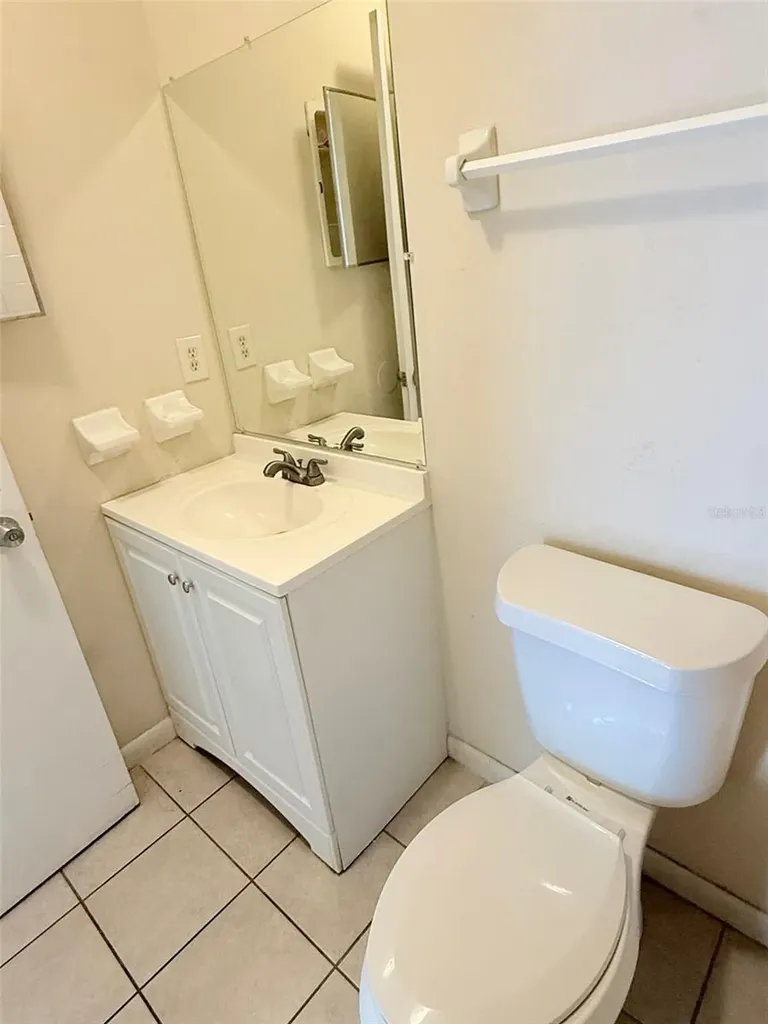 2615 E Curtis Street Tampa FL 33610