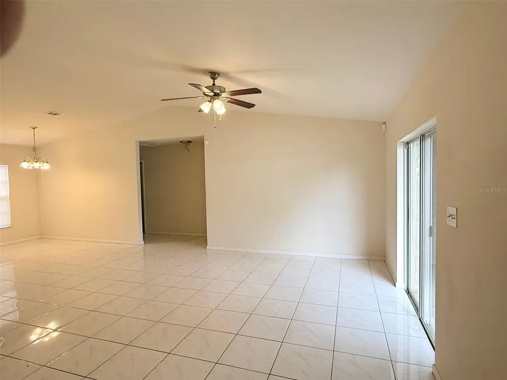 2615 E Curtis Street Tampa FL 33610
