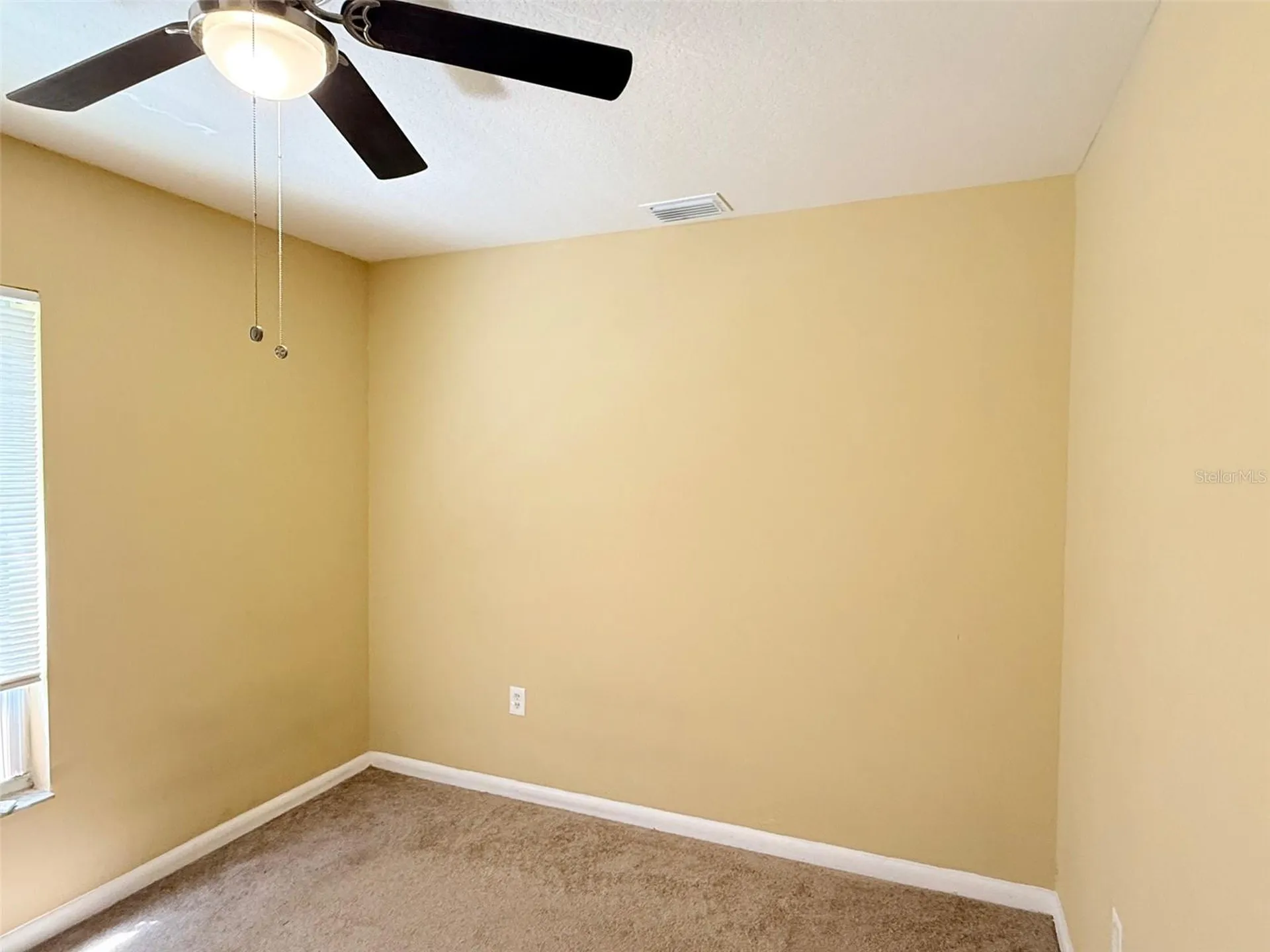 2615 E Curtis Street Tampa FL 33610