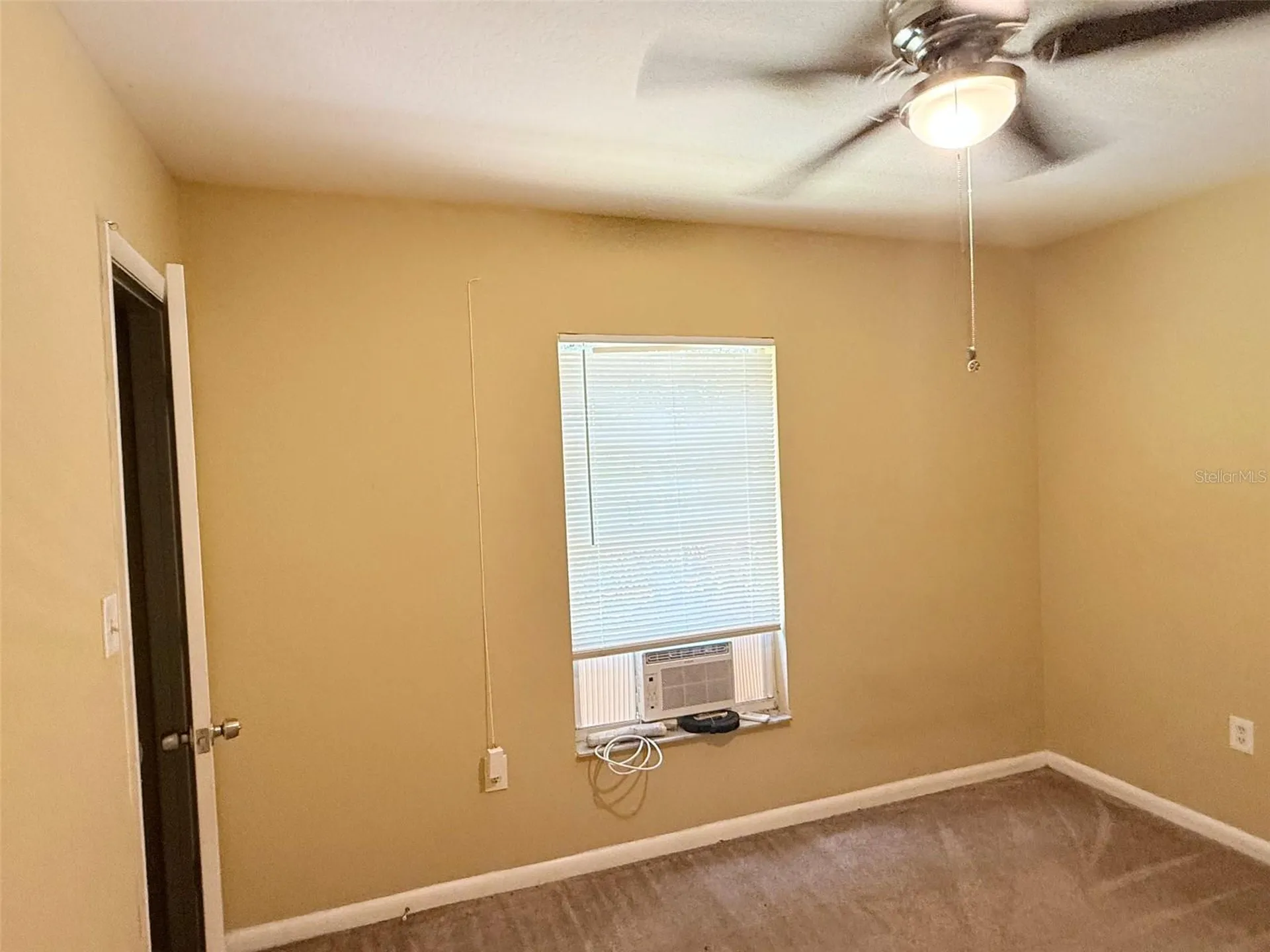 2615 E Curtis Street Tampa FL 33610