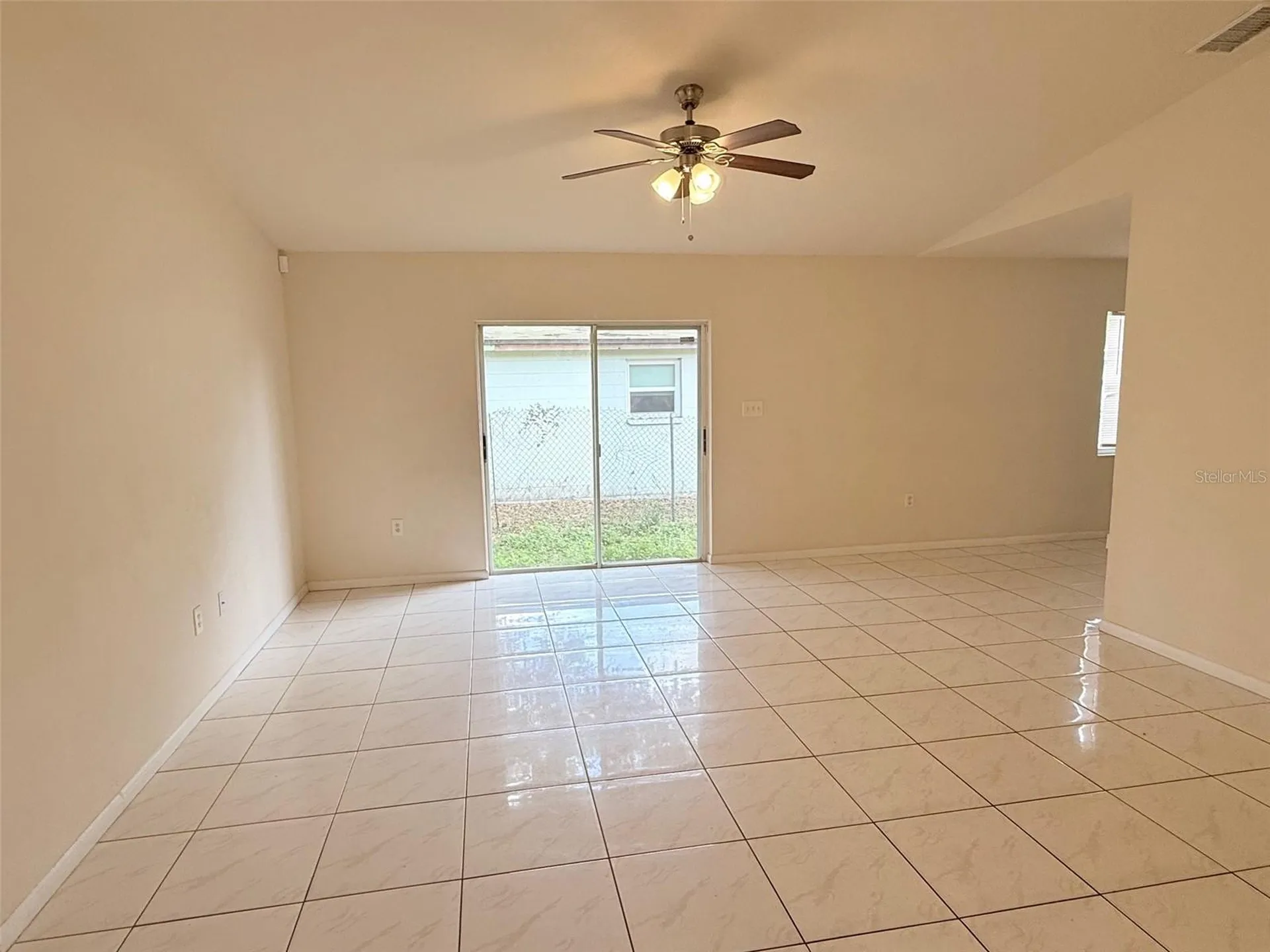 2615 E Curtis Street Tampa FL 33610