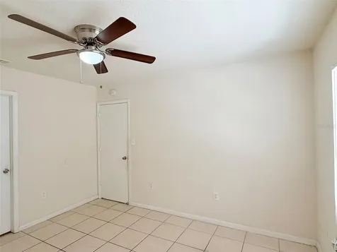 2615 E Curtis Street Tampa FL 33610
