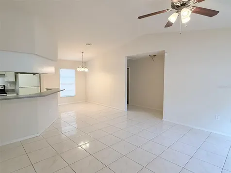 2615 E Curtis Street Tampa FL 33610