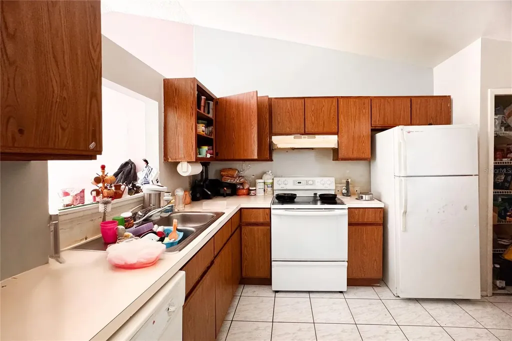 597 Bablonica Drive Orlando FL 32807