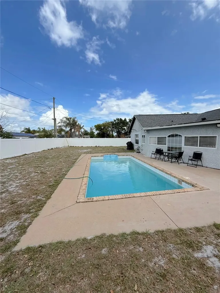 1160 Manitoba Street Deltona FL 32725