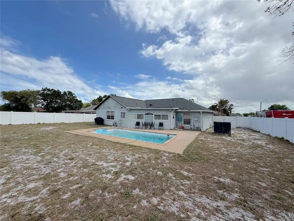 1160 Manitoba Street Deltona FL 32725