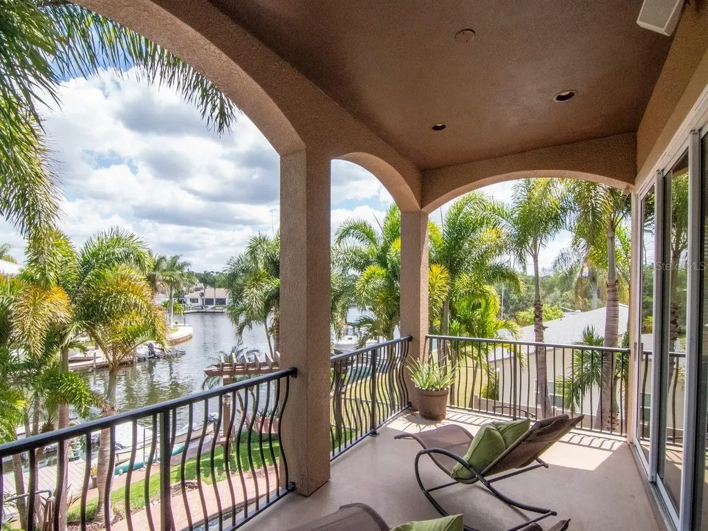 507 Driftwood Drive E Palm Harbor FL 34683