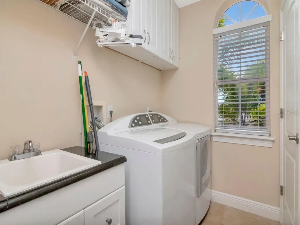 507 Driftwood Drive E Palm Harbor FL 34683