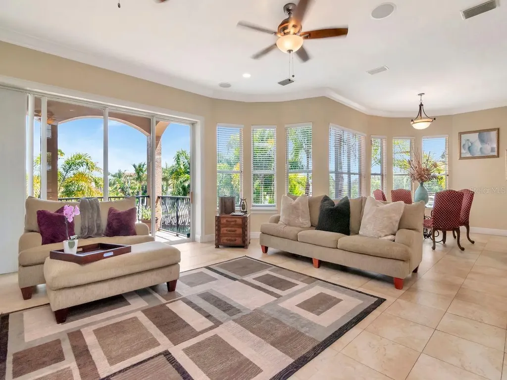 507 Driftwood Drive E Palm Harbor FL 34683