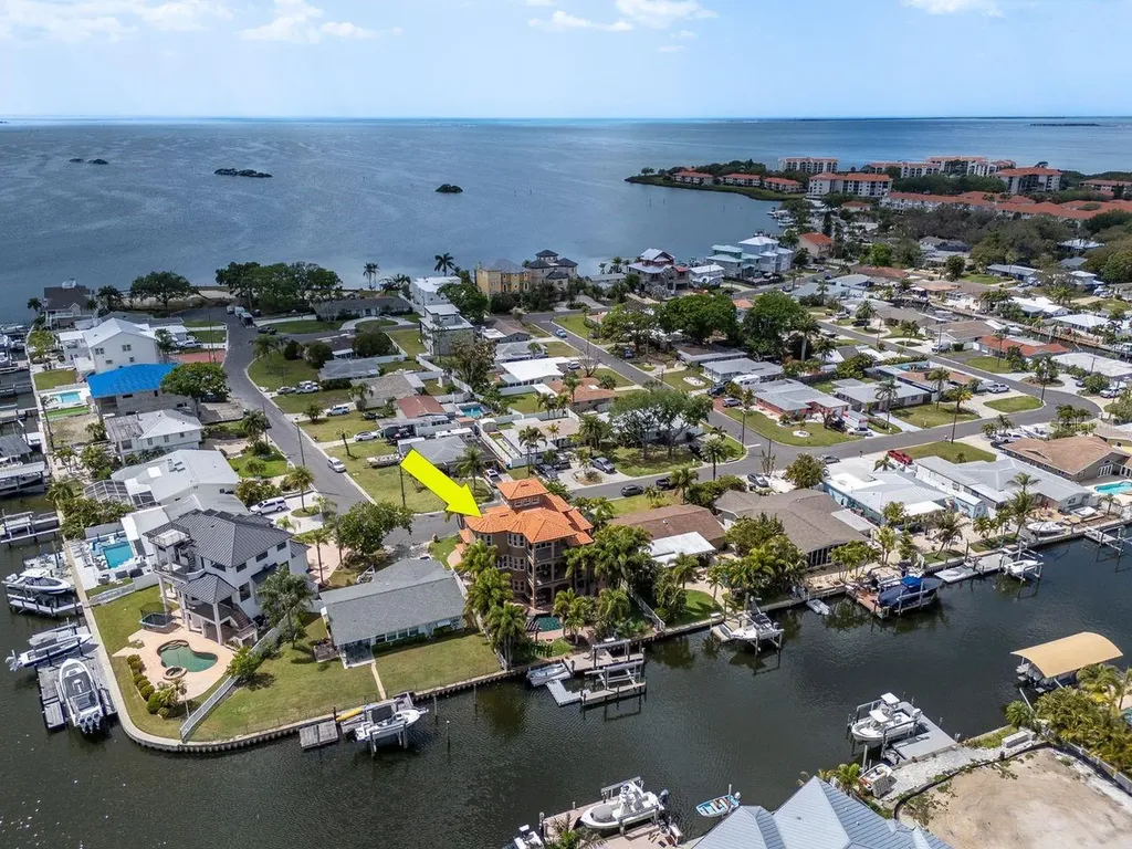 507 Driftwood Drive E Palm Harbor FL 34683