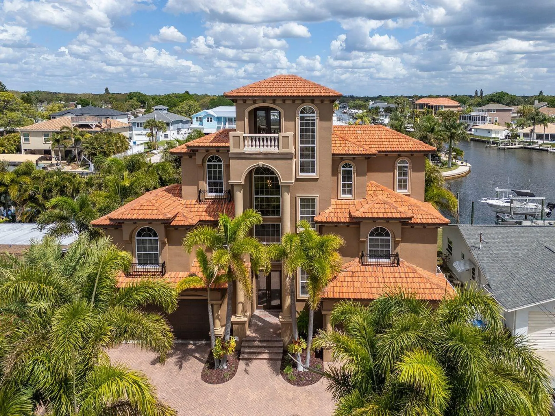 507 Driftwood Drive E Palm Harbor FL 34683