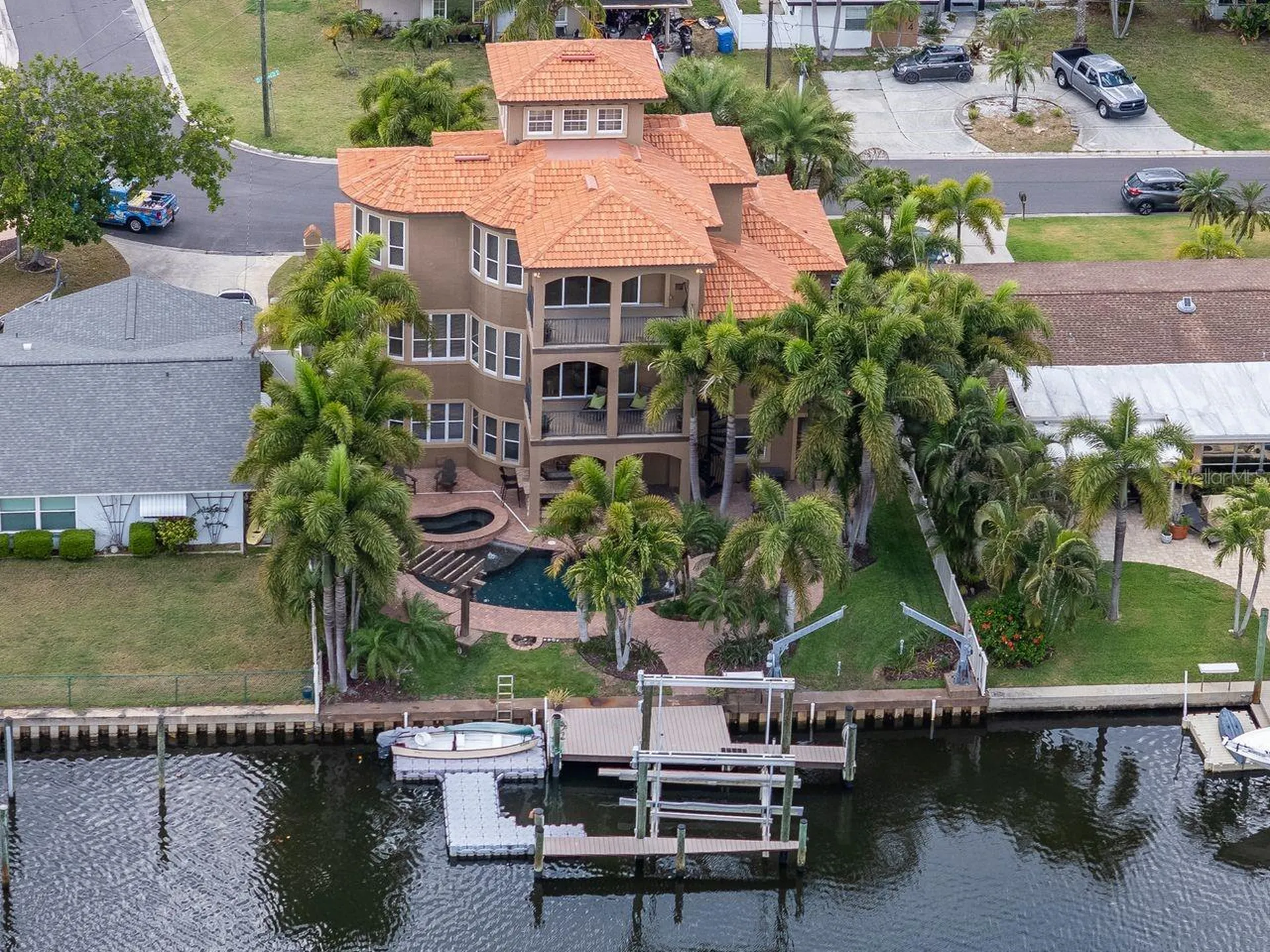 507 Driftwood Drive E Palm Harbor FL 34683
